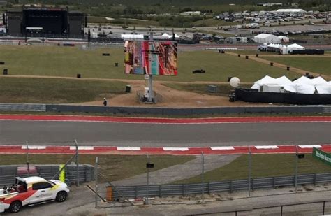 Cota Turn 9 Bleachers Grandstand View Guide And Seating Chart