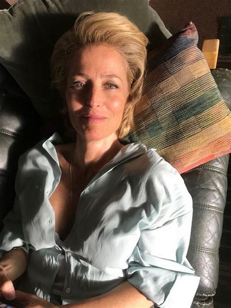 Sex Education Star Gillian Anderson Wows With Post S G Glow Pic Amid Season 2 Launch Daily Star
