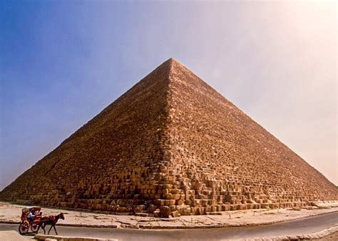 The Great Pyramid Of Cheops Facts Secrets Dimensions And Height