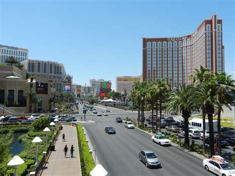 The City Of Las Vegas In Full Day Las Vegas City Street View City