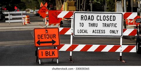Road Closed Sign Images Stock Photos And Vectors Shutterstock