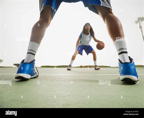 Two People Playing Basketball Hi Res Stock Photography And Images Alamy