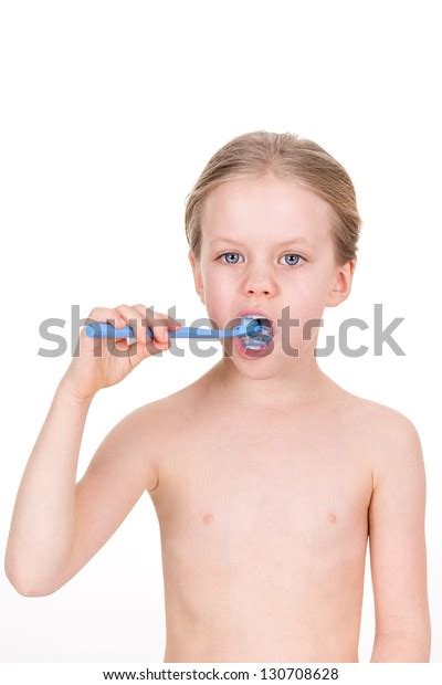 Naked Smiling Young Girl Brushing Teeth Foto Stock 130708628 Shutterstock