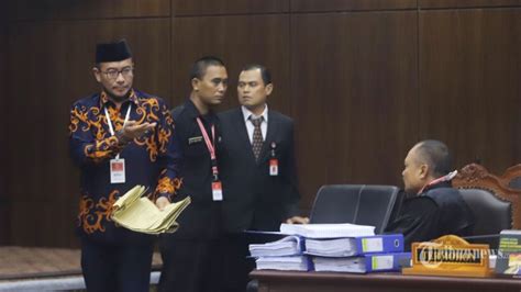 Ditanya Kubu Prabowo Sandi Soal Amplop Kpu Tanya Saksi Anda Bos