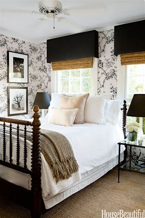 Don't think black and white will suit your seaside interior? 15 Beautiful Black and White Bedroom Ideas - Black and ...