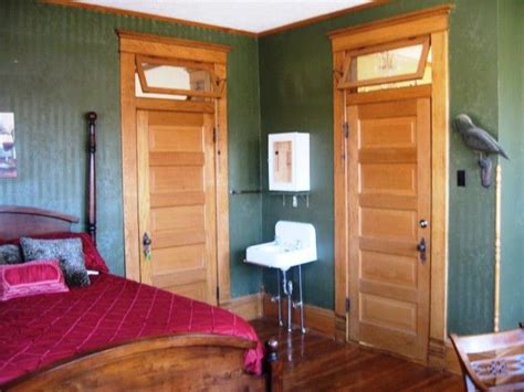When we do a feng shui analysis of a home, the three most important living areas to look at are (1) the front door, (2) the bedroom, and (3) the kitchen. Bedroom sink | Bedroom vintage, Home decor, House plans