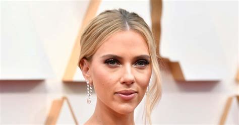 Scarlett Johansson Believes Woody Allen Didn T Sexually Abuse His Adopted Daughter I Love