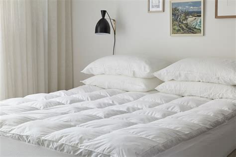 An ergonomic firm mattress encourages proper sleeping posture, soothes muscles and provides firmness is however subjective, there isn't an exclusive ideal firm mattress for all users as sleepers. What Are the Benefits and Drawbacks of Hard and Soft ...
