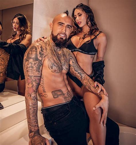The colombian stunner, 31, posted the steamy image to her instagram page much to the delight of her legion of loyal followers. Arturo Vidal and Sonia Isaza back together and enjoying ...