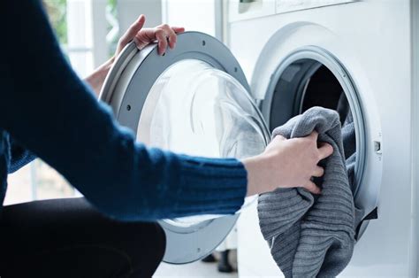 Wäsche in der Waschmaschine vergessen Was kann man tun