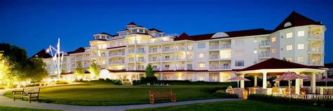 Rent a cabin in the fall to catch the fall colors. Pin by Msu Vipp on Michigan | Indoor water park resorts ...