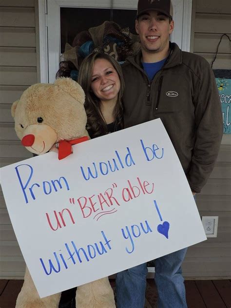 Football Prom Proposals ♥i Would Die If Someome Asked Me This Way