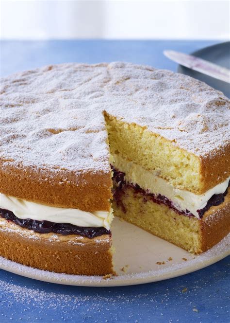 The mary berry victoria sponge isn't a very difficult recipe but there are some bits that can get a little tricky. Génoise sponge with blueberry compôte and vanilla cream ...