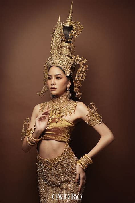Thailand 🇹🇭 Thai Traditional Costume แฟชั่นดีไซน์เนอร์ ชุด ไทย