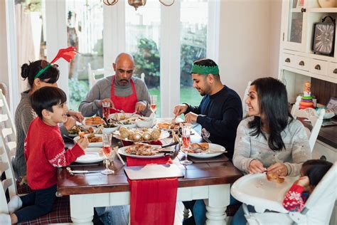 Christmas What Do Muslims Do To Celebrate The Festive Season The