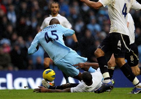 Currently, tottenham rank 17th, while manchester city hold 12th position. Ledley King Photos Photos - Manchester City v Tottenham Hotspur - Premier League - Zimbio
