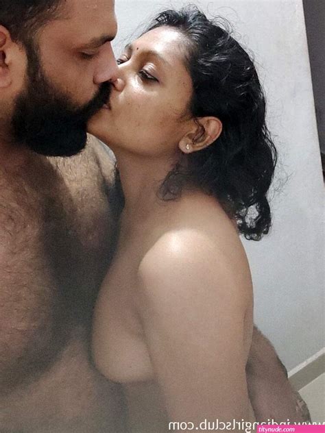 Desi Bhabhi Nude Pic Titynude Com
