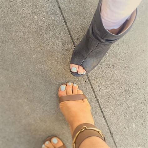 Natalie Neidharts Feet