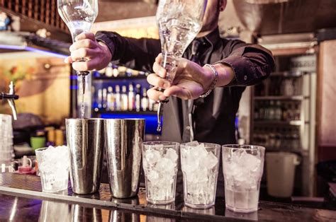 Bartending In Nyc Job Outlook And Required Skills Abc Training Center