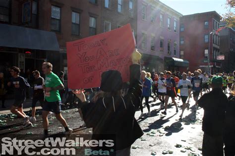 Street Walkers Nyc The Ing New York City Marathon