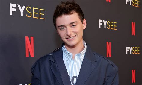 Stranger Things Noah Schnapp Praised After Coming Out As Gay