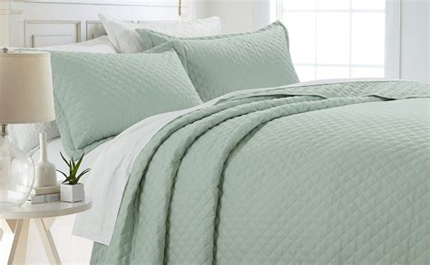 Amazon Com HOMBYS 3 Piece Oversized King Quilt Set Bedspread 120x120