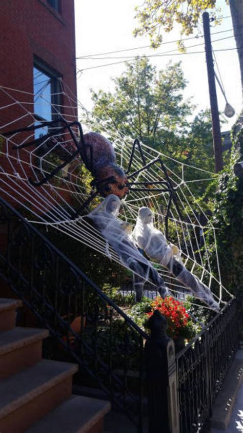 Apparently Its Time To Step Up Your Halloween Decorations