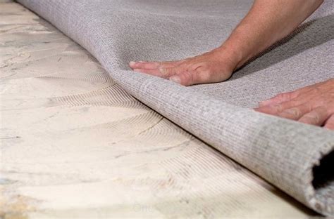 Consider using carpet tile if rolled carpet is too difficult. How to lay carpet on concrete: the main stages
