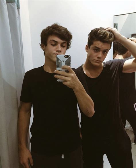 Pin By Angelique Gewald On The Dolan Twins Dolan Twins Twins Dollan