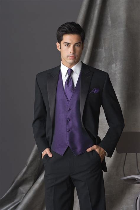 Holy Crap This Is The Color Suit With A Purple Tie And Boutonniere