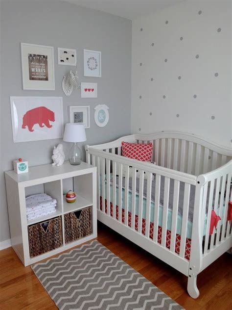 Babyzimmer einrichten gehört mit zu den schönsten dingen während einer schwangerschaft. babyzimmer ideen wandgestaltung grau | Kinderzimmer ...