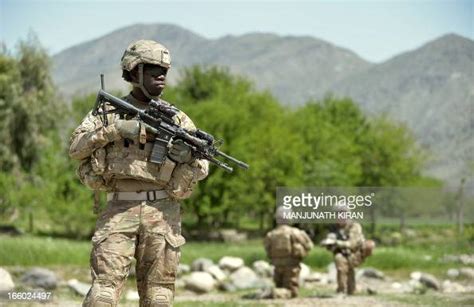 Us Soldiers Of The 2nd Platoon Bravo Company 1 3271 Infantry Of