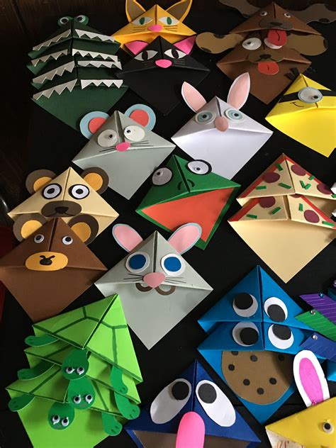 Corner Bookmarks | Bookmarks kids craft, Origami bookmark corner