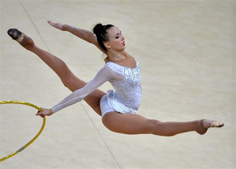 2013 Rhythmic Gymnastics World Championships Hoop And Ball Finalsanna Rizatdinova Ukr