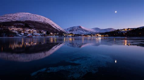 2560x1440 Norway Mountains Evening Lake Cities Night 1440p Resolution
