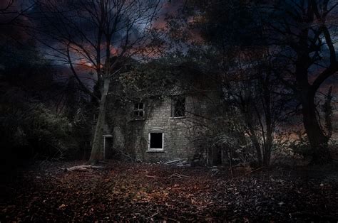 Now in its fourth year on broadway. Haunted houses near me for Halloween 2018 - from ...