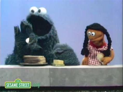 Sesame Street Cookie Monster Makes A Sandwich YouTube