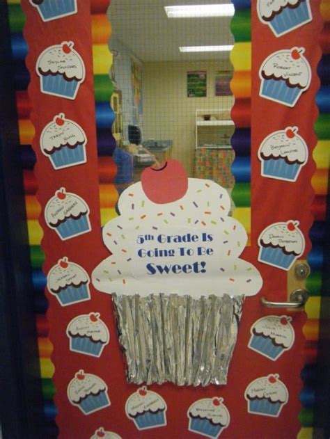 35 Awesome Classroom Doors For Back To School