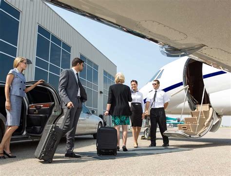 5 Reasons Business Professionals Fly Via Private Jet Charter