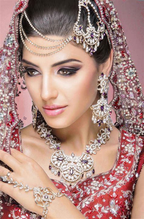 11 Simple Bridal Makeup Tips