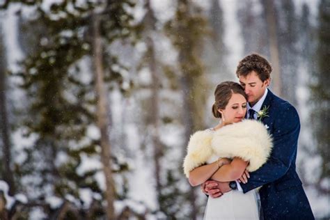Devils Thumb Ranch Wedding In The Snow Junebug Weddings