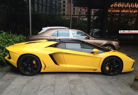 Lamborghini Aventador Lp 700 4 Roadster Is Yellow In China