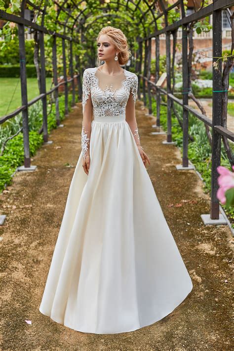 OKSANA MUKHA Wedding Collection 2018 Serena Gown Dress Oksanamukha