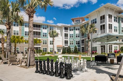 Photos and Tours of Essex Luxe Apartments | Orlando