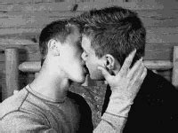 Gay Kiss Gif Primogif