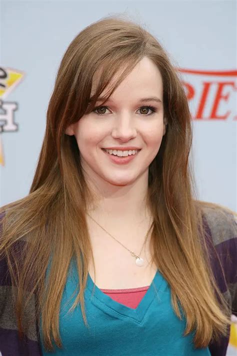 Kay Panabaker Danielle Panabaker Brown Hair And Hazel Eyes Beverly