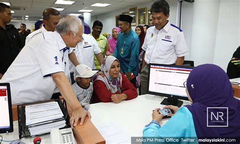 Wbf hendaklah dilaksanakan berdasarkan waktu bekerja sehari iaitu selama sembilan jam termasuk waktu rehat sejam. 'Baguslah pendekkan operasi UTC, menyusahkan rakyat'