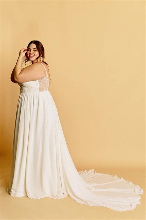 31 perfect plus size wedding dresses in 2021 wedding dresses sweet wedding dresses plus size