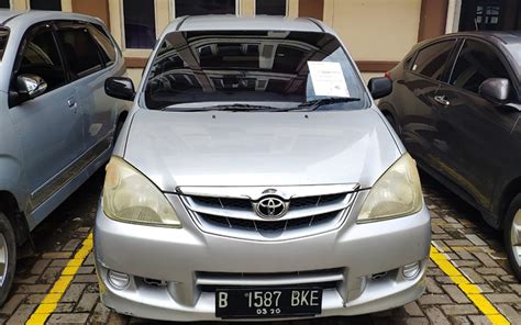 DJP Lelang Dua Mobil Sitaan Toyota Avanza Dilego Mulai Rp60 Juta