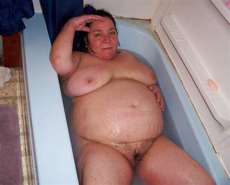 Voyeur Wives Bathe In The Bathtub Hairy Chubby Ol Pics Xhamster